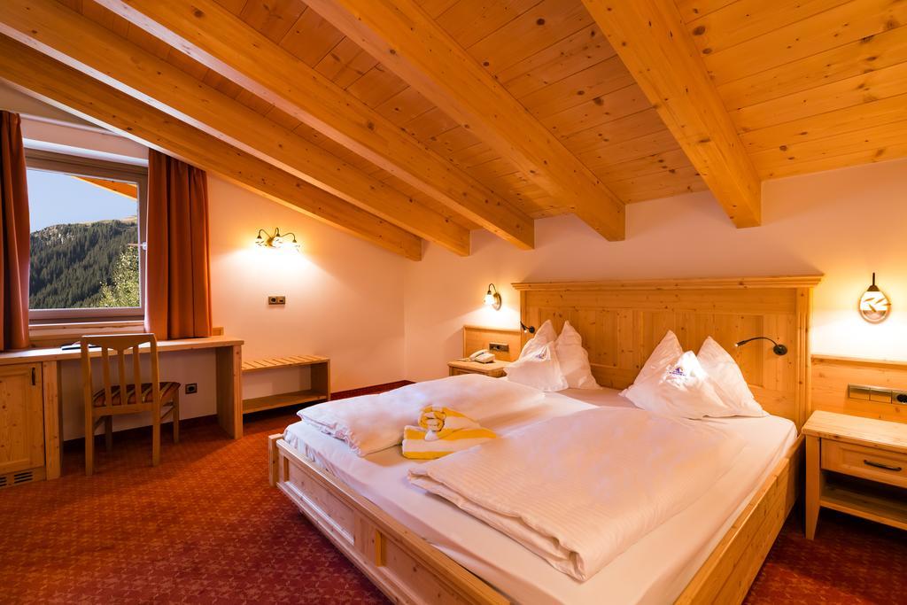 Hotel Schneeberg Family Spa Resort Ridanna Habitación foto