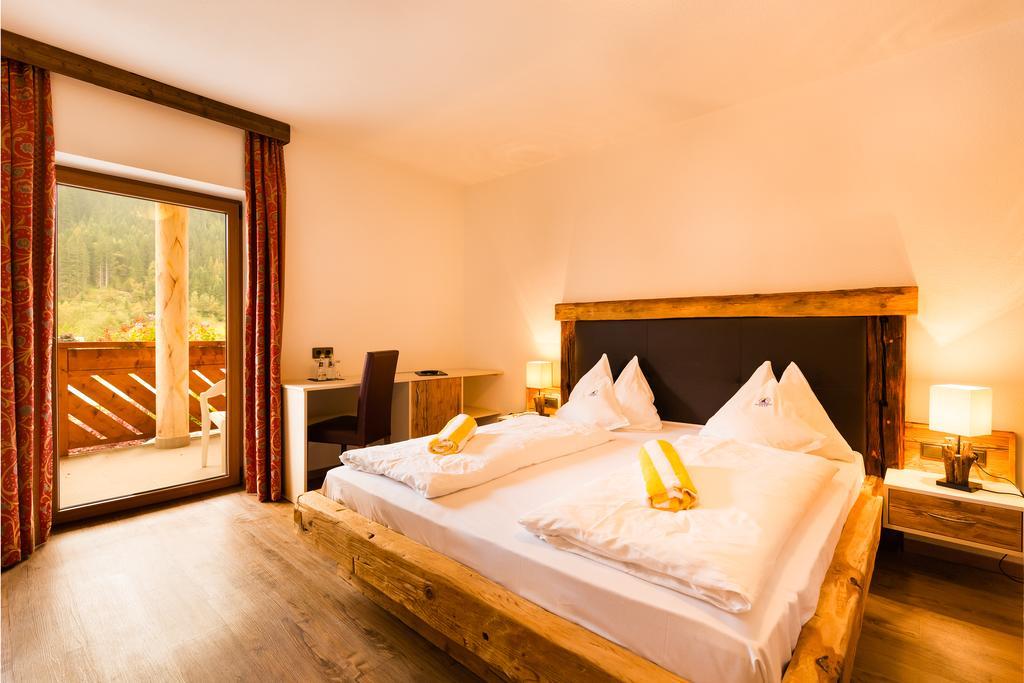 Hotel Schneeberg Family Spa Resort Ridanna Exterior foto