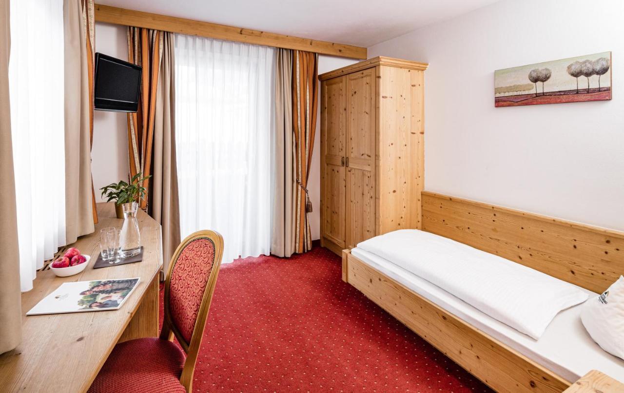 Hotel Schneeberg Family Spa Resort Ridanna Exterior foto